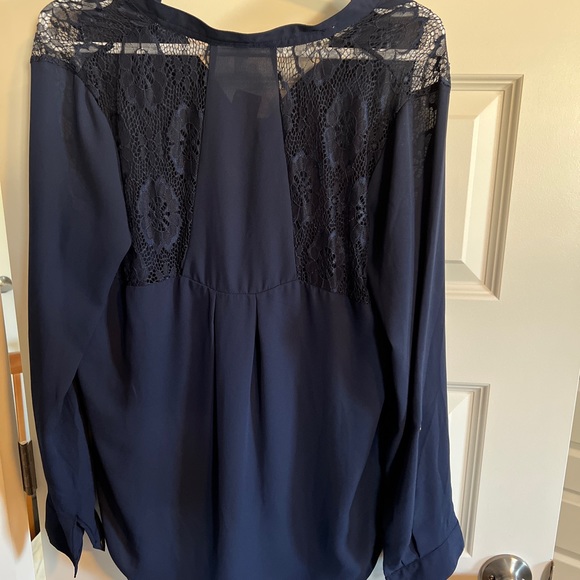 NWT Womens Blouse L - Picture 3 of 3